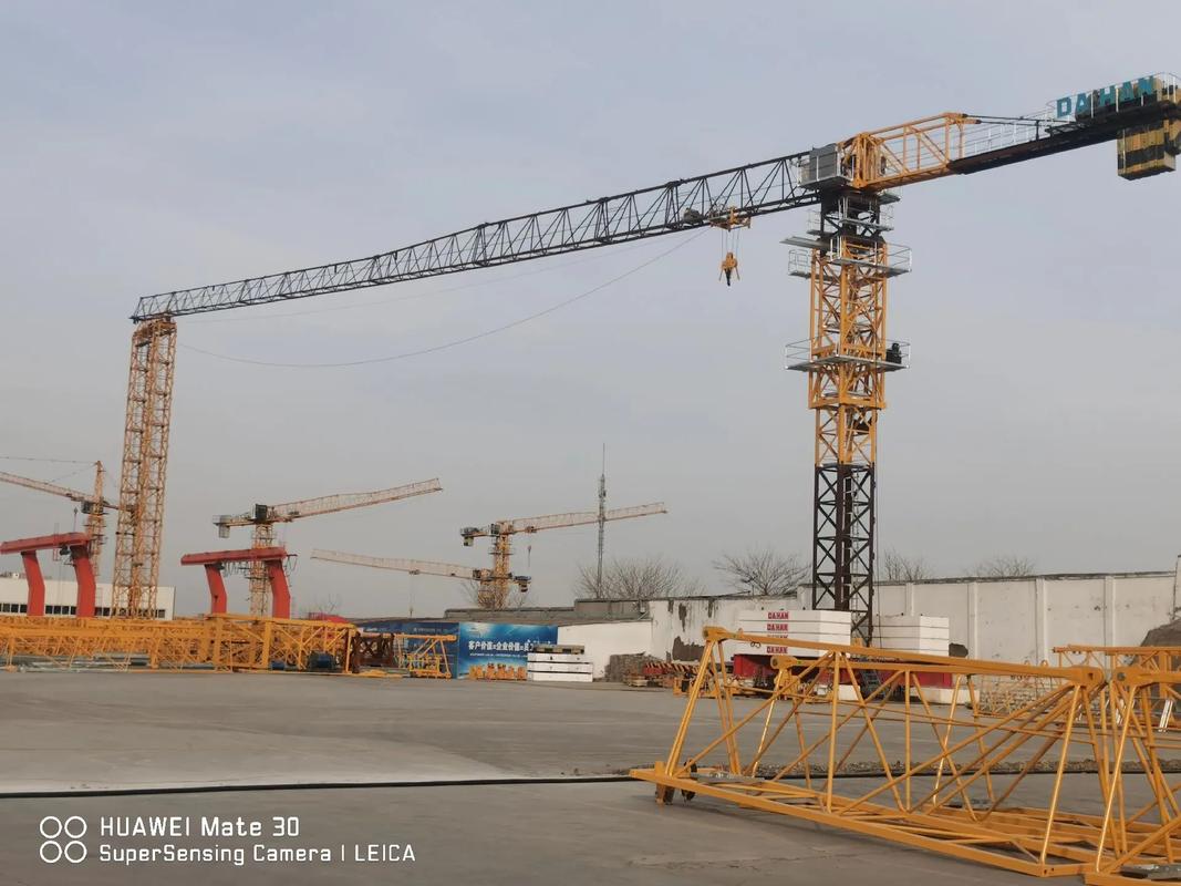 现推出平头6012,平头6103一车装大汉科技#塔机租赁