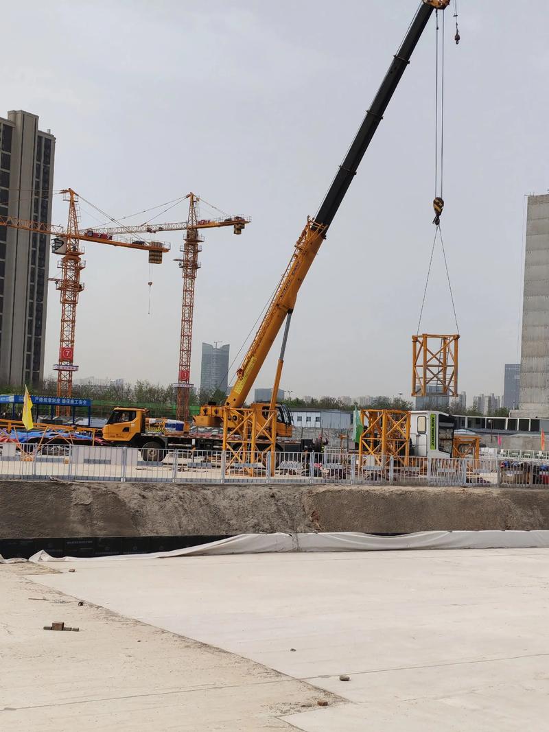 安康市恒信工程机械 安康恒信租赁,专业中大型塔机租赁,集塔吊