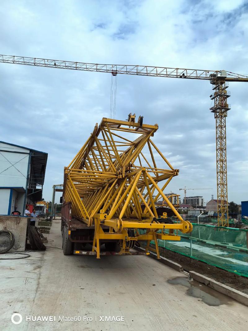 陕西龙胜翔建筑工程 优质70塔机长期租赁服务