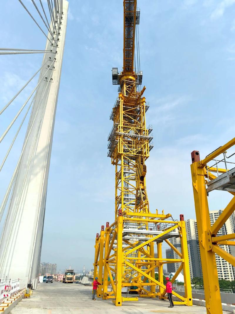 中联重科4300塔吊出租服务 高效可靠的200吨塔机租赁解决方案